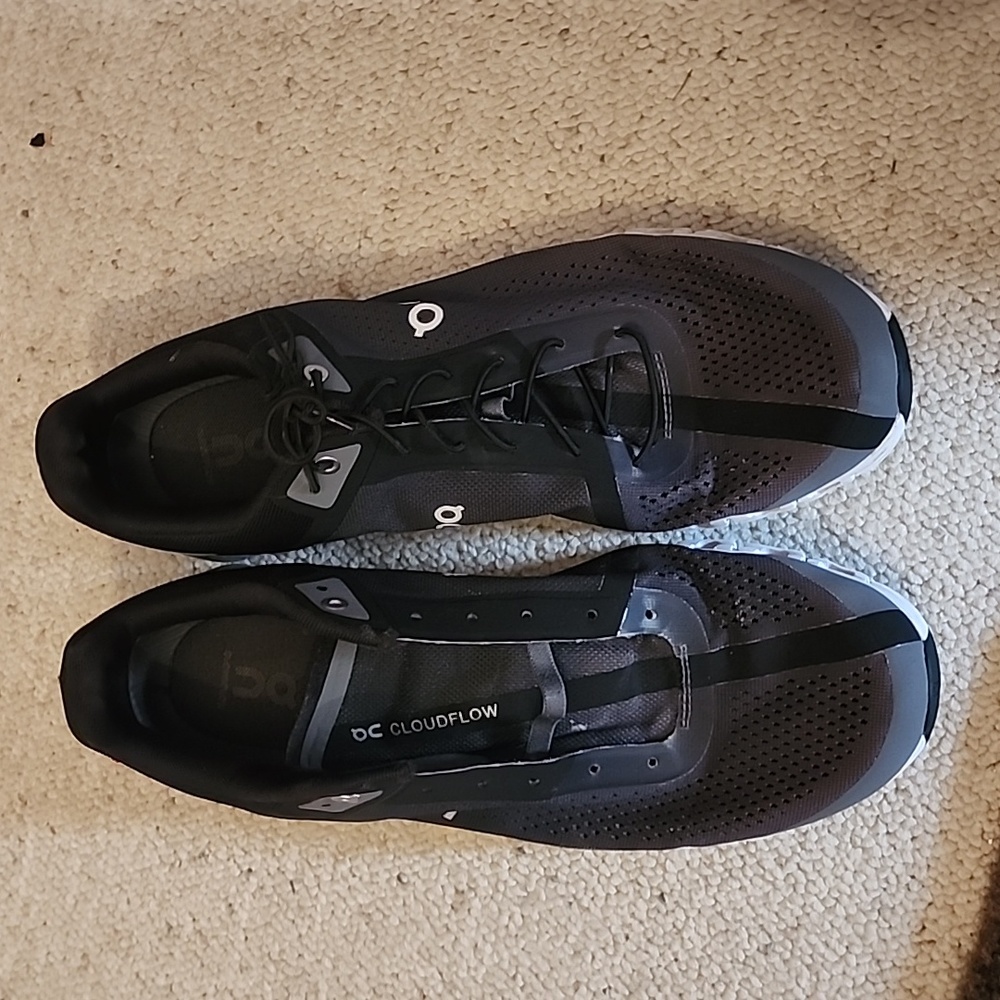 On Cloud Cloudflow Black and Gray Size 12 EUC